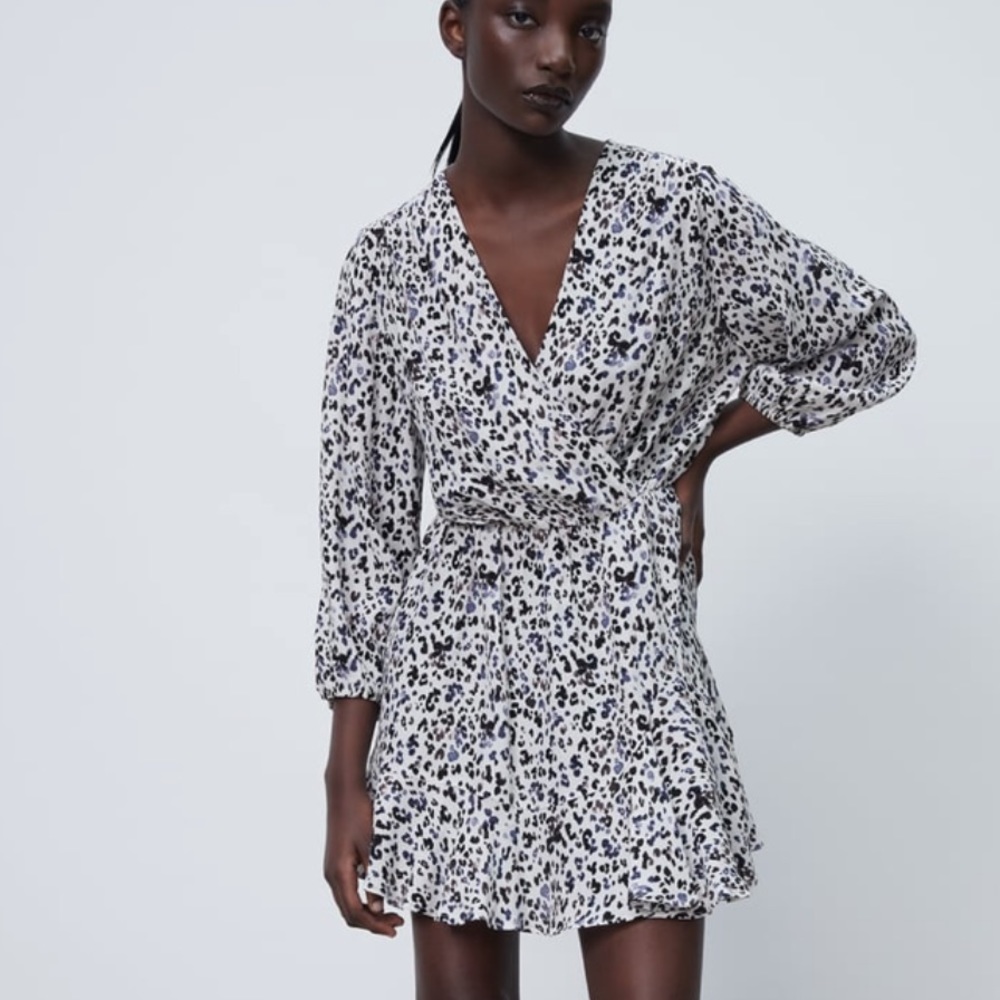 PRINTED MINI DRESS ZARA 
BLACK / White